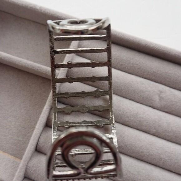 PAPARAZZI "YOU CAN THANK ME LADDER" PINK BRACELET - Picture 5 of 5